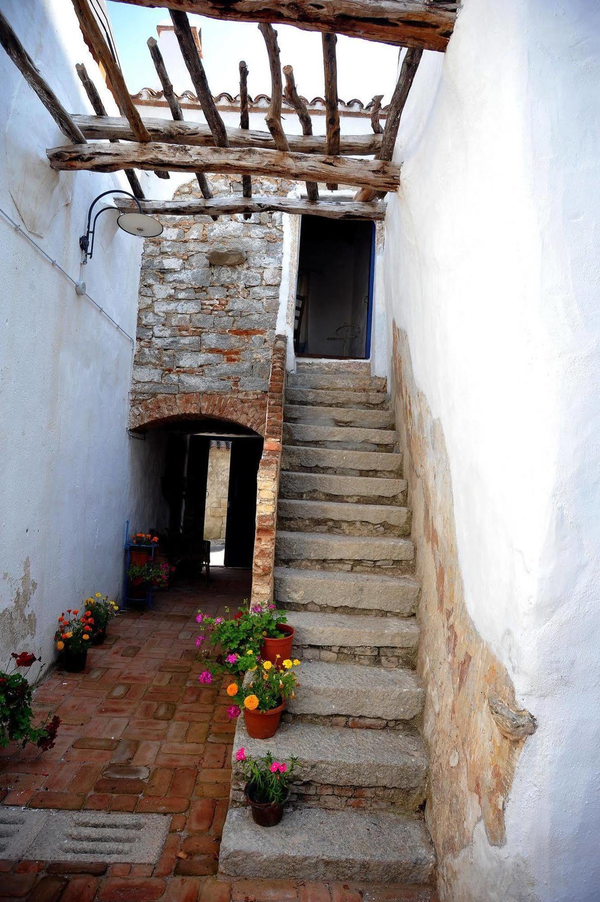 B&B Corte San Lussorio โอเลียนา ภายนอก รูปภาพ