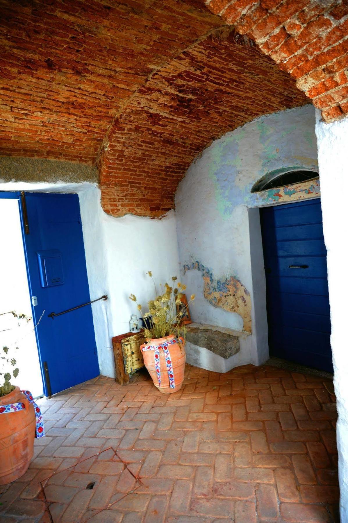 B&B Corte San Lussorio โอเลียนา ภายนอก รูปภาพ